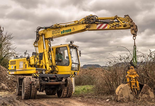 探秘二手推土机购买指南与价格解析